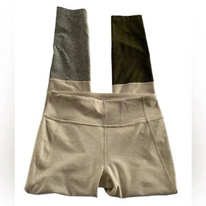 Outdoor Voices 7/8 Dipped Warmup Leggings Size Small Oatmeal, Moss and Fog